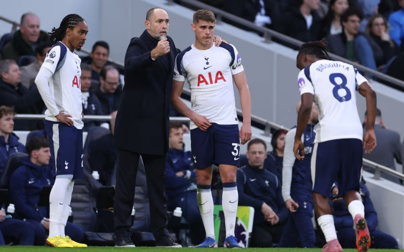 Tottenham Hotspur lại một lần nữa rơi vào vòng xoáy tìm kiếm HLV mới
