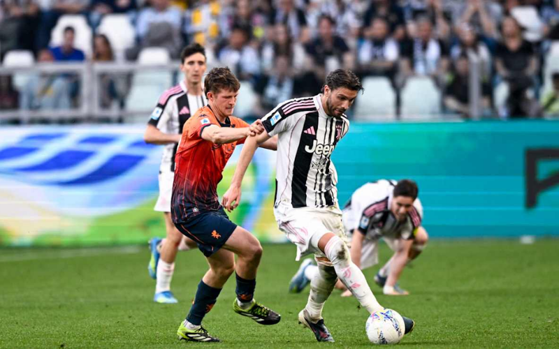 Juventus nhập cuộc với cường độ cao và nhanh chóng tìm được lợi thế