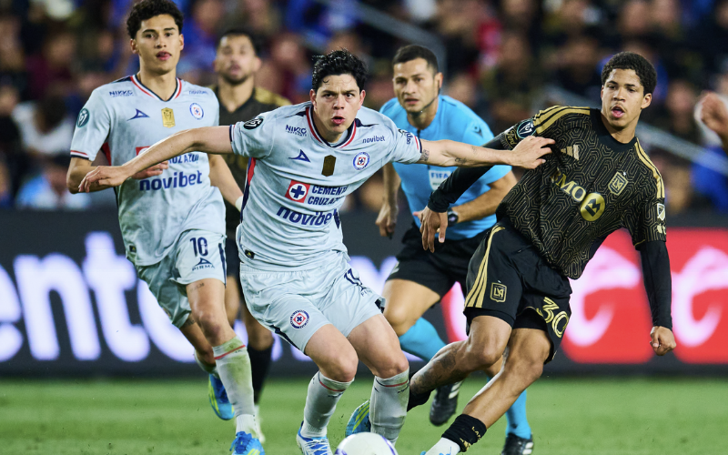 Cruz Azul còn thiếu sự sắc bén trong tấn công