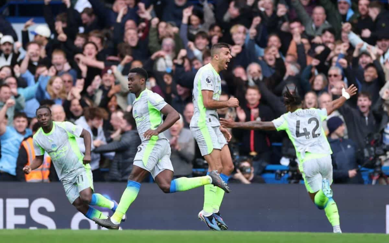 Man City thể hiện bản năng sát thủ của một ứng viên vô địch